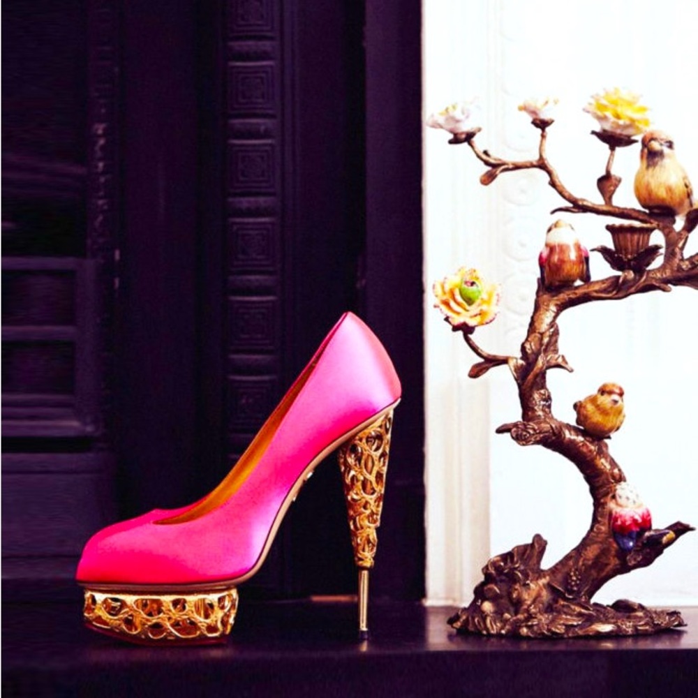 CHARLOTTE OLYMPIA Objets D'Art Gold Sculptured 37.5 - Picture 2 of 9